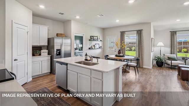 208 SOUTHRIDGE TRL, Marble Falls, TX 78654