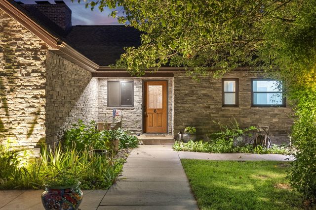 6 Bridgeview Drive, Kimberling City, MO 65686