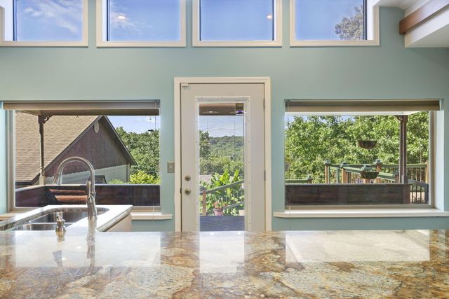 6 Bridgeview Drive, Kimberling City, MO 65686