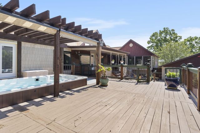 6 Bridgeview Drive, Kimberling City, MO 65686