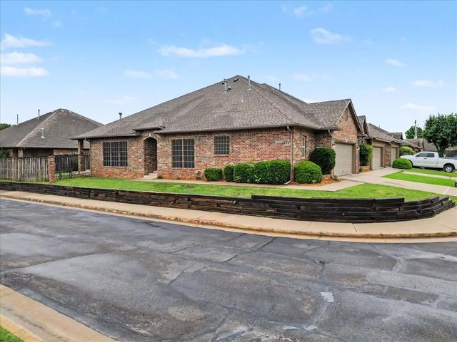 1641 Laurel Drive, Edmond, OK 73003