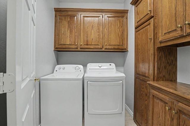 1641 Laurel Drive, Edmond, OK 73003