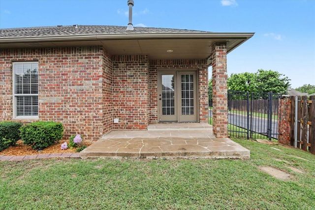 1641 Laurel Drive, Edmond, OK 73003