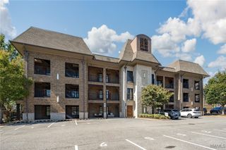 1426 Paul W Bryant 10, Tuscaloosa, AL 35401