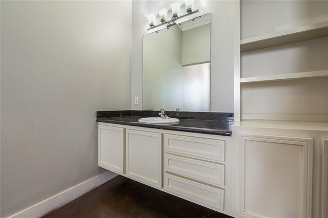 5801 Winsome Lane 201, Houston, TX 77057