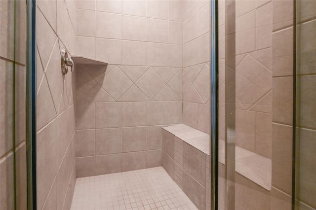 5801 Winsome Lane 201, Houston, TX 77057