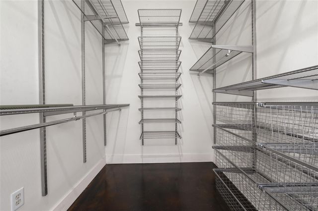 5801 Winsome Lane 201, Houston, TX 77057