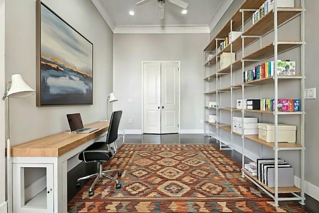 5801 Winsome Lane 201, Houston, TX 77057