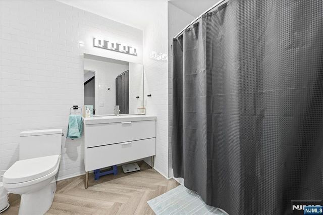 142 Charles Street 403, Jersey City, NJ 07307