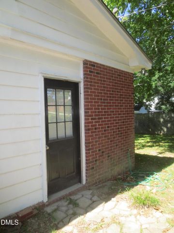 25 E North Street, Angier, NC 27501