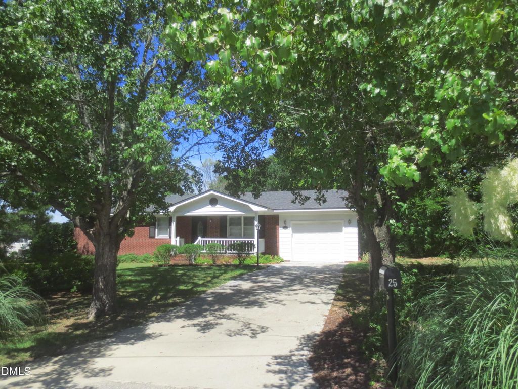 25 E North Street, Angier, NC 27501
