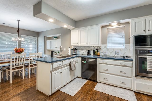 2719 N Surrey Drive, Carrollton, TX 75006