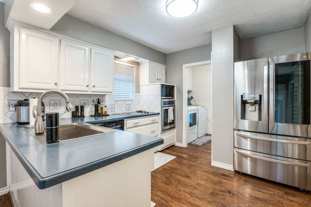 2719 N Surrey Drive, Carrollton, TX 75006