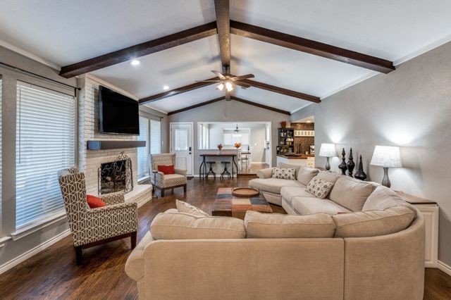 2719 N Surrey Drive, Carrollton, TX 75006