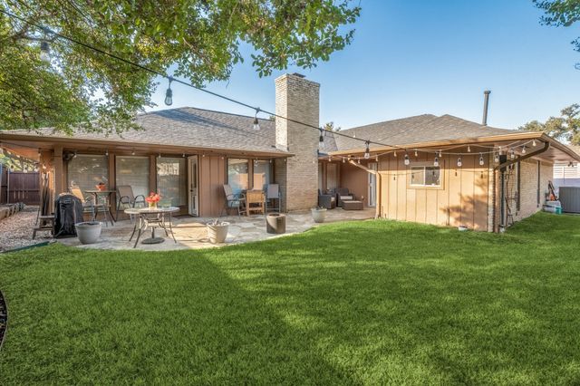 2719 N Surrey Drive, Carrollton, TX 75006