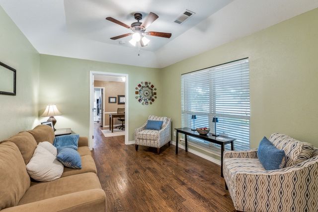 2719 N Surrey Drive, Carrollton, TX 75006