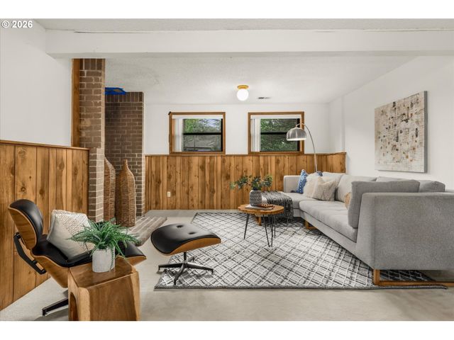 12950 Se MARISA Ct, Happy Valley, OR 97086