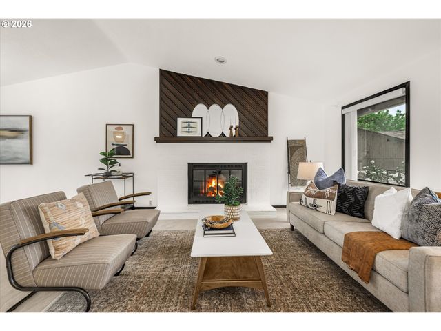 12950 Se MARISA Ct, Happy Valley, OR 97086