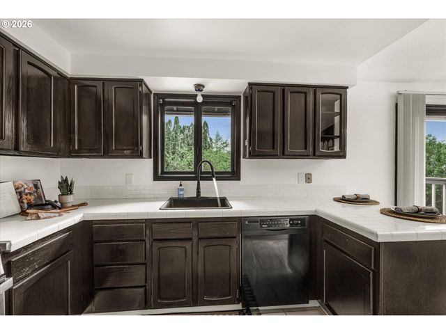 12950 Se MARISA Ct, Happy Valley, OR 97086