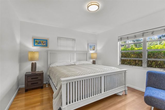 2082 ORCHID STREET, Sarasota, FL 34239