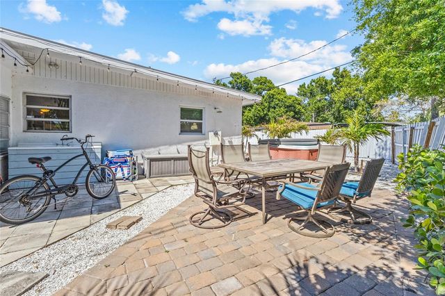 2082 ORCHID STREET, Sarasota, FL 34239