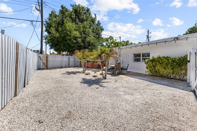 2082 ORCHID STREET, Sarasota, FL 34239