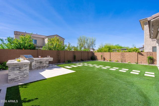 3413 E CREST Lane, Phoenix, AZ 85050