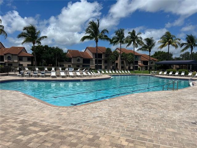 10791 NW 14th Street 303, Plantation, FL 33322
