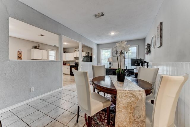 11987 Nelwood Street, Willis, TX 77318