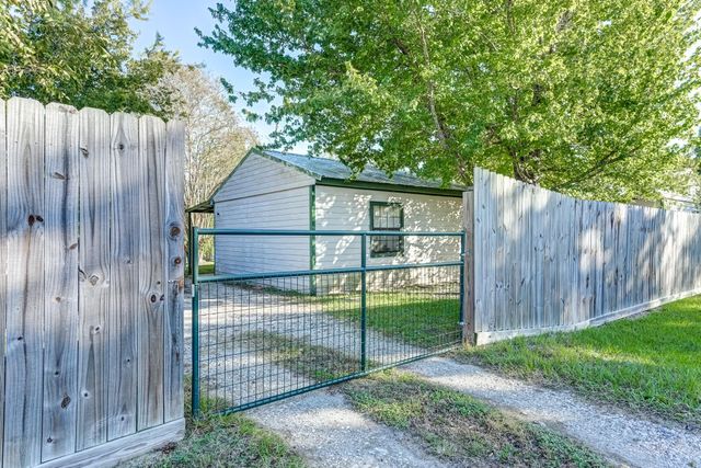 11987 Nelwood Street, Willis, TX 77318