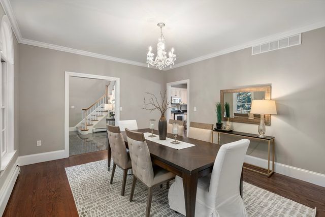 62 Walpole St, Dover, MA 02030