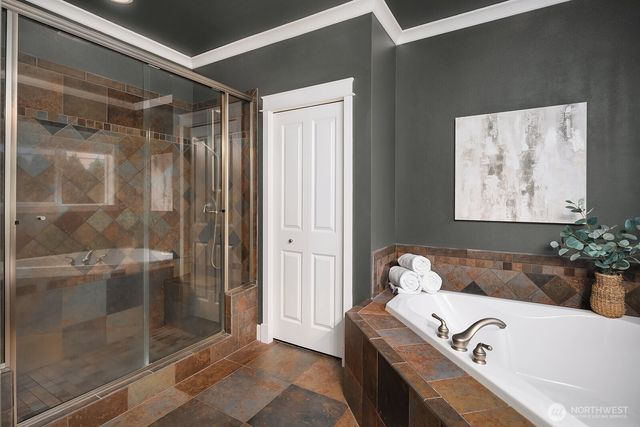 2200 NE Newton Lane, Issaquah, WA 98029