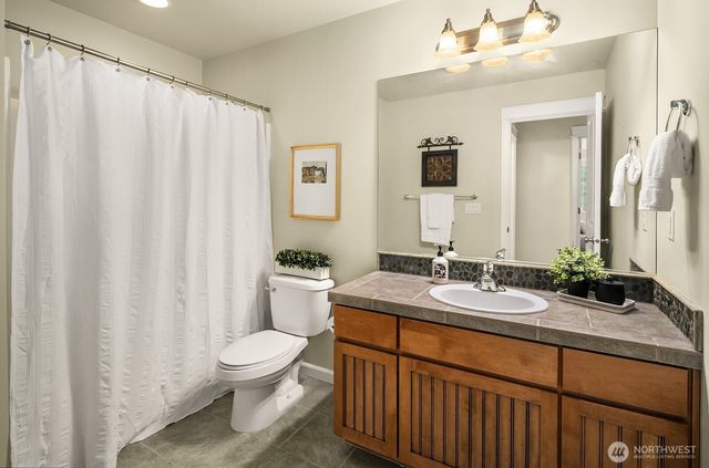 2200 NE Newton Lane, Issaquah, WA 98029