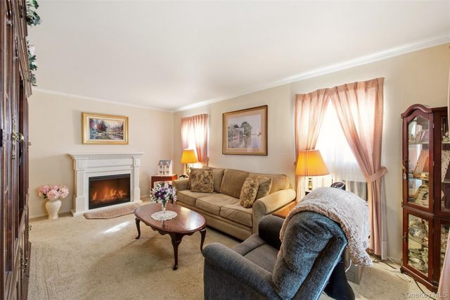 8029 259th Street, Glen Oaks, NY 11004