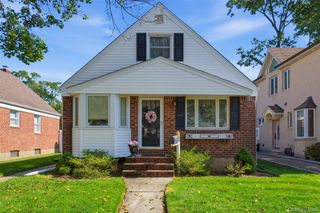 8029 259th Street, Glen Oaks, NY 11004