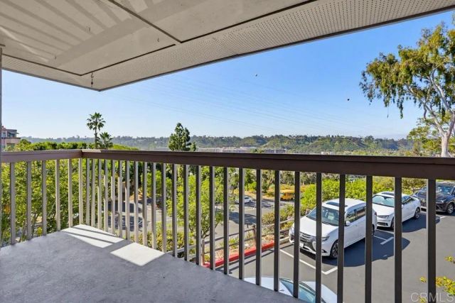 6394 Caminito Lazaro, San Diego, CA 92111