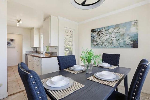 6394 Caminito Lazaro, San Diego, CA 92111