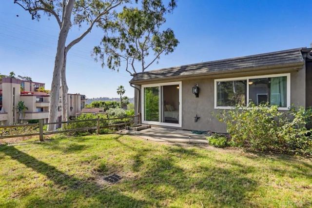 6394 Caminito Lazaro, San Diego, CA 92111