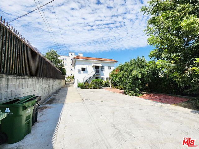 1046 S Kenmore Avenue, Los Angeles, CA 90006