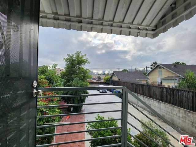 1046 S Kenmore Avenue, Los Angeles, CA 90006