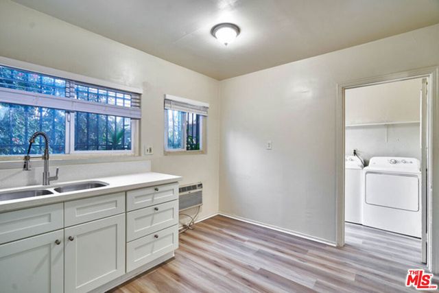 1046 S Kenmore Avenue, Los Angeles, CA 90006