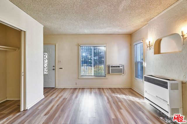 1046 S Kenmore Avenue, Los Angeles, CA 90006