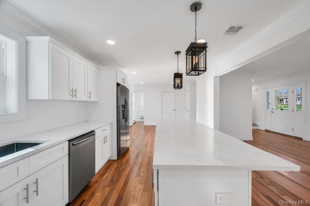 512 Starlight Drive, Shirley, NY 11967