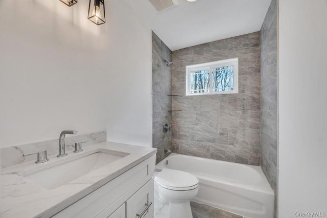 512 Starlight Drive, Shirley, NY 11967