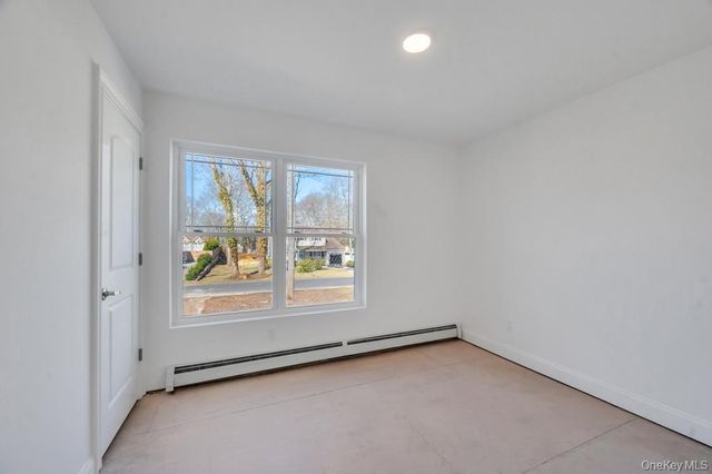 512 Starlight Drive, Shirley, NY 11967