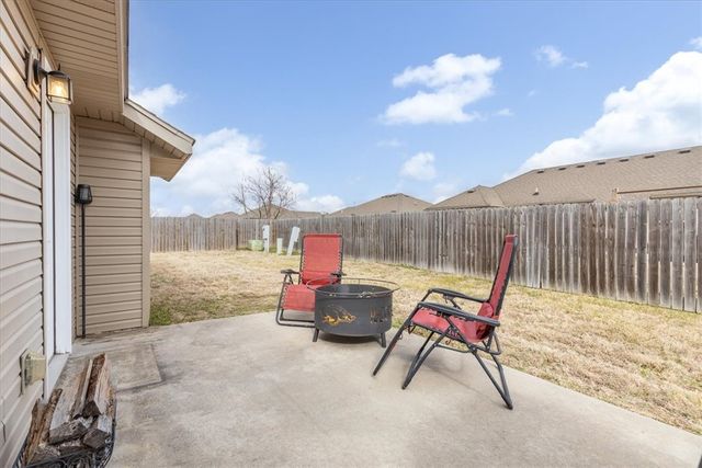 1651 Gallant Fox Lane, Prairie Grove, AR 72753