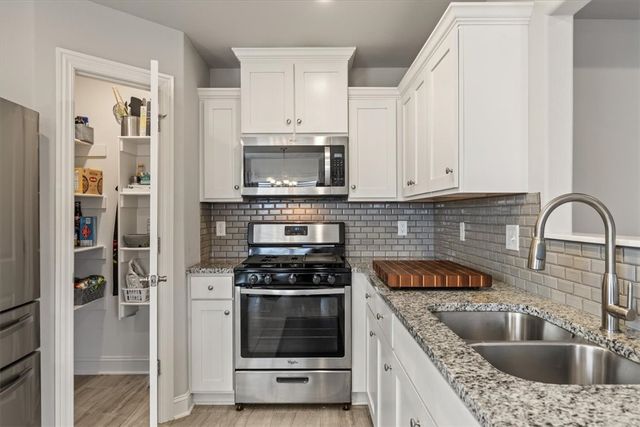 1651 Gallant Fox Lane, Prairie Grove, AR 72753