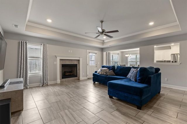 1651 Gallant Fox Lane, Prairie Grove, AR 72753