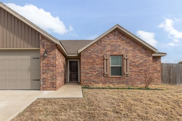 1651 Gallant Fox Lane, Prairie Grove, AR 72753