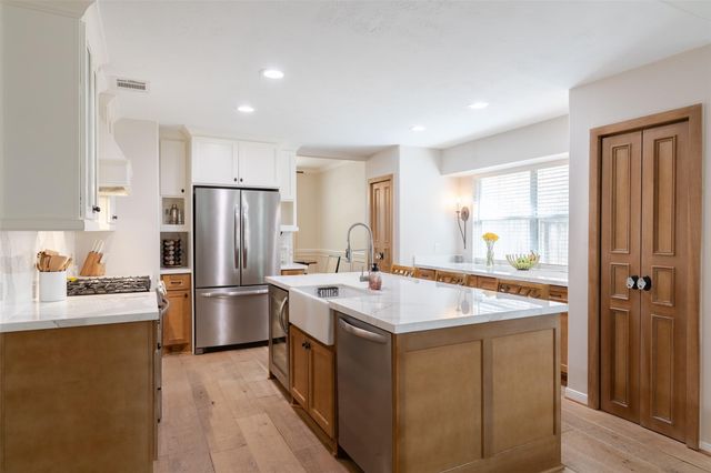 7830 Stone Oak Court, Houston, TX 77070